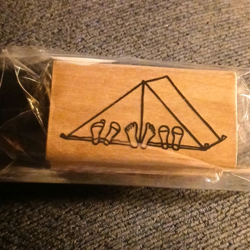 Amuse stamp tent and feet